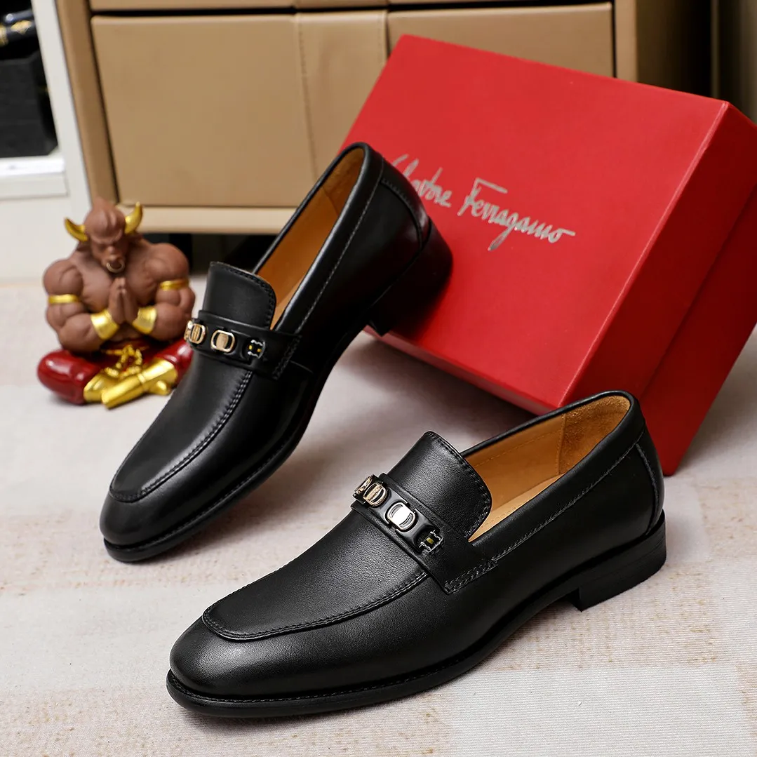 Men's shoes 💰440 🔥Ferragamo's new men's casual slip-on shoes🇨🇳Official website original 1:1 mold, original quality💯Fine workmanship, high-end luxury☘The upper is made of imported Italian first-layer cowhide🌴Luxurious water dyeing🐂Leather lining🍓Rubber wear-resistant and non-slip outsole, breathable and comfortable to wear🍍The first choice for high-taste men, color optional! Code number 38-45